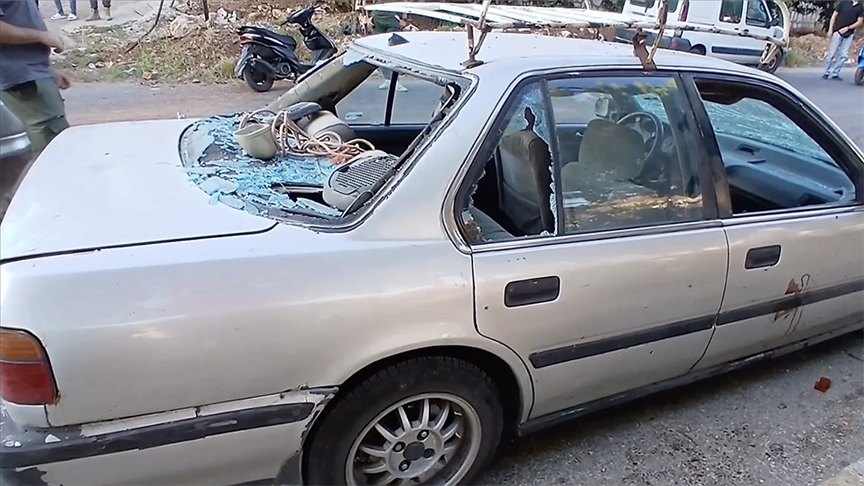 İsrail, Lübnan'ın güneyinde bir araca ve motosiklete hava saldırısı düzenledi