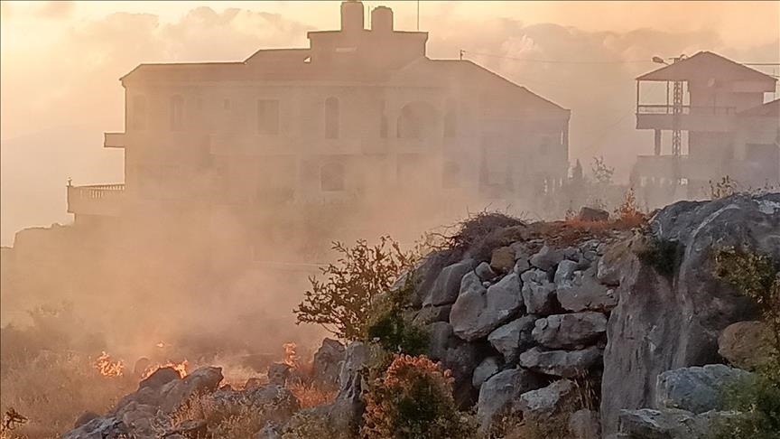 Représailles pour l'attaque de Majdal Shams : Israël bombarde 4 villes du sud du Liban