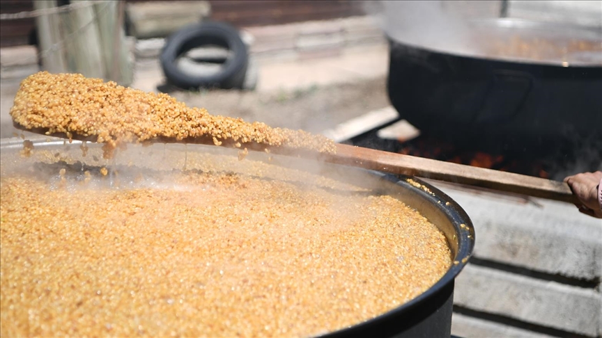 Üreğil Millet Bahçesi'nde bir ton bulgur kaynatıldı