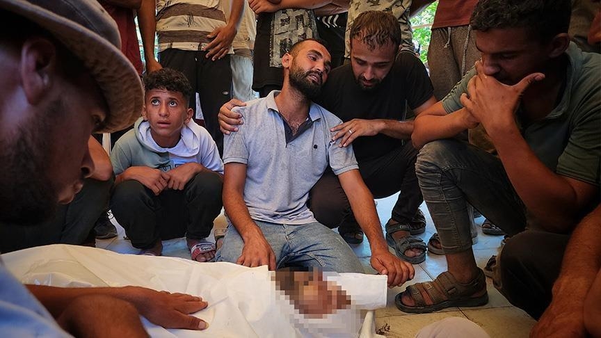 مقتل 10 فلسطينيين بغارتين إسرائيليتين وسط قطاع غزة 