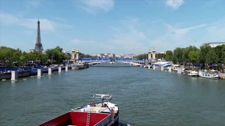 JO Paris 2024 : l'épreuve de triathlon masculin reportée à mercredi en raison de la pollution de la Seine