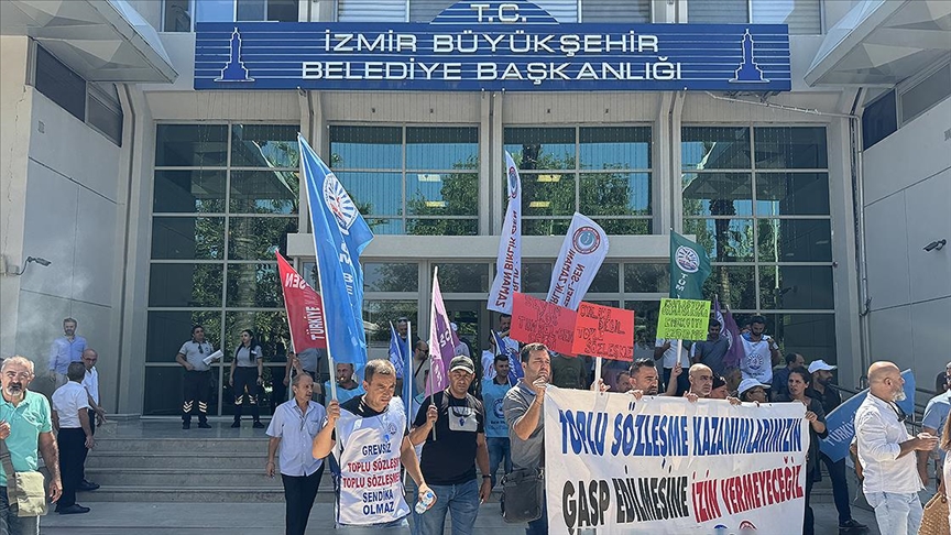 İzmir Büyükşehir Belediyesi'nde memurların bir kısmı iş bıraktı