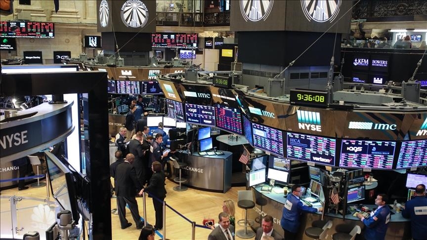 US stocks open higher after Fed chair signals rate cut in September