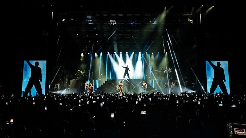 Dünyaca ünlü şarkıcı Ricky Martin Antalya'da konser verdi