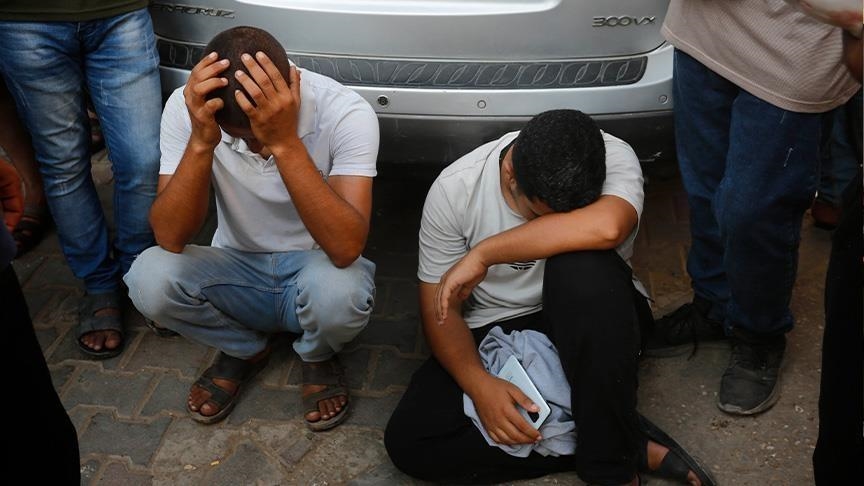 مقتل 5 فلسطينيين بقصف إسرائيلي استهدف سيارة وسط غزة
