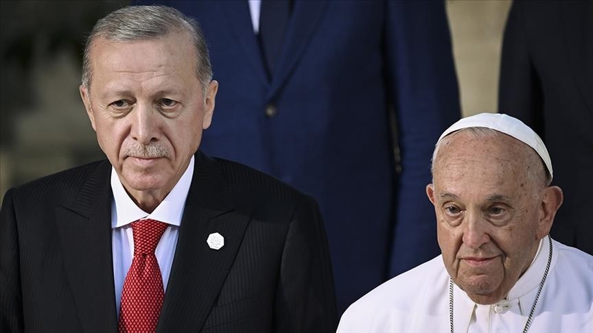 Presiden Turkiye sampaikan pada Paus Fransiskus umat Islam dan Kristen harus bergerak untuk perdamaian di Palestina