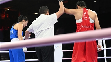 Italian boxer Angela Carini abandons match against Algerian who previously failed gender test