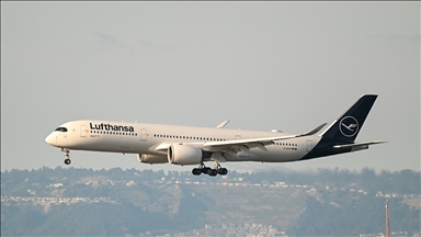 Alman hava yolu şirketi Lufthansa'ya ait bir uçağın pilotu İsrail'e inmeyi reddetti