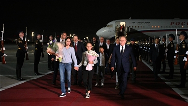 Putin welcomes Russian citizens freed in Türkiye-led prisoner swap