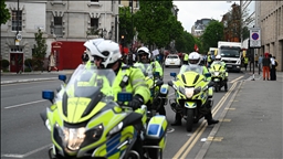 UK police urged to protect mosques amid rise in far-right rallies