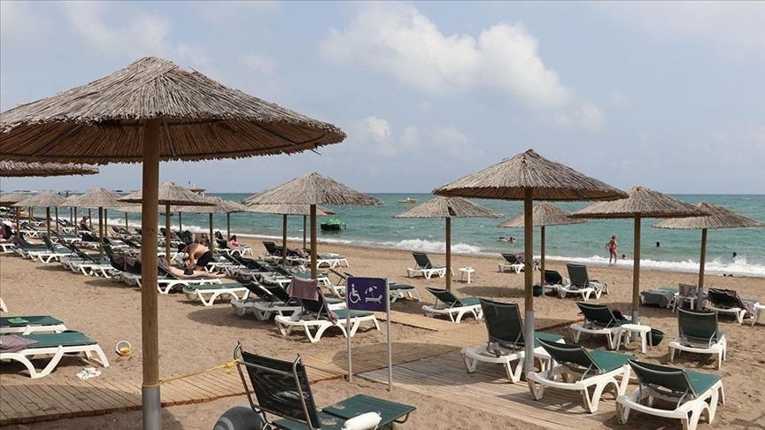 أنطاليا تستقطب 9 ملايين سائح في 7 أشهر