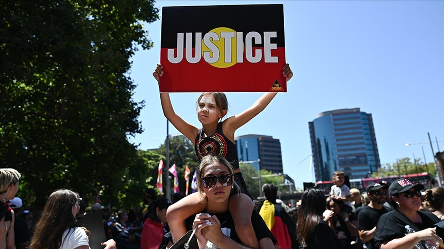 Avustralya'da Northern Territory polisi, Aborjinlere yönelik "adaletsizlik" nedeniyle özür diledi