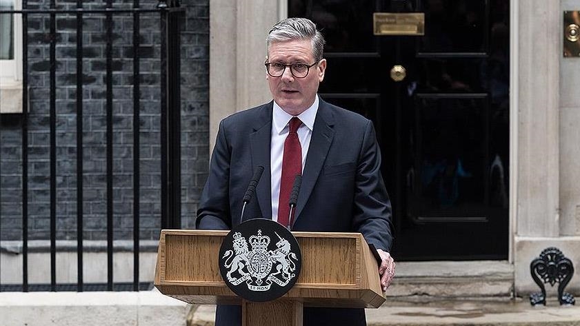 UK premier promises rioters will ‘regret’ their actions, calls them ‘far-right thuggery’