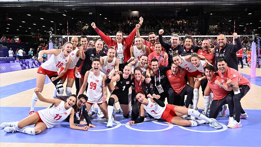 A Milli Kadın Voleybol Takımı, olimpiyat oyunlarında ilk kez yarı finale yükseldi