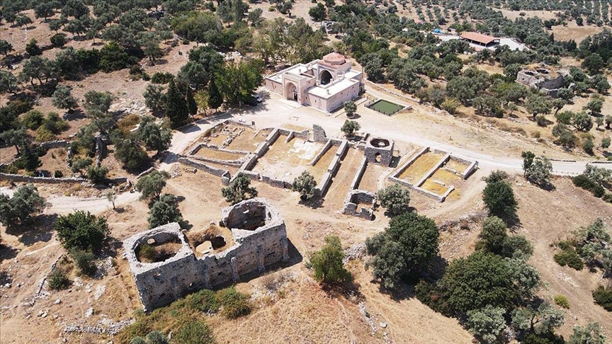 Beçin Antik Kenti'ndeki kazılarda Menteşeoğulları Beyliği döneminden sarnıç ortaya çıkarıldı