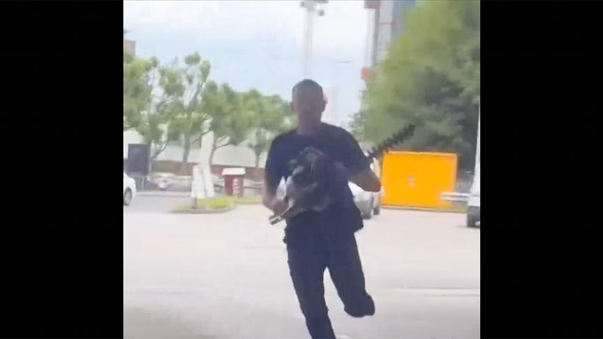 La Policía detiene a hombre que persiguió a pareja musulmana con una motosierra en Reino Unido