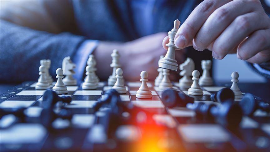 Russian video shows chess player trying to poison rival before tournament