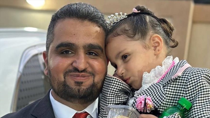 "شاويش في جحيم سدي تيمان".. شهادة جراح فلسطيني عن أهوال المعتقل