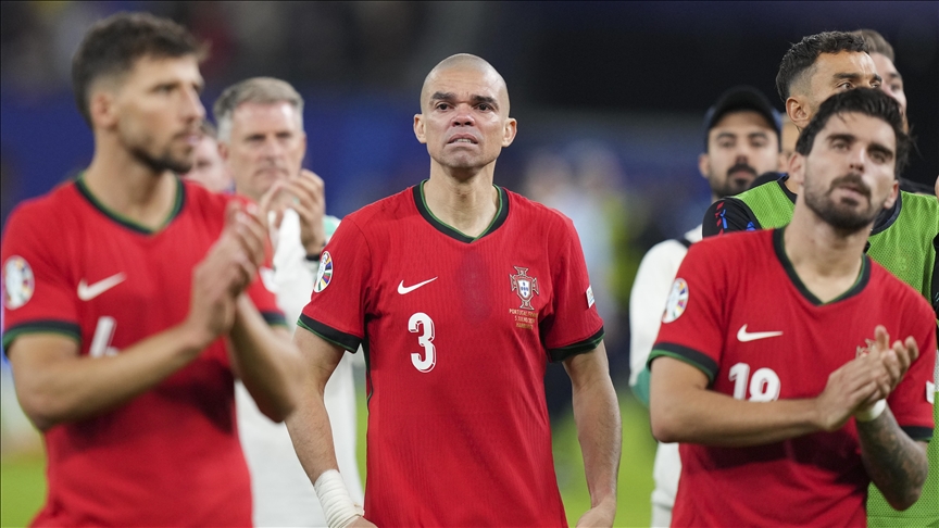 Portugalski fudbaler Pepe okončao karijeru u 41. godini