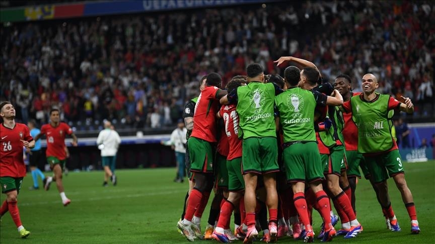 قدم.. المدافع البرتغالي بيبي يعلن اعتزاله اللعب نهائيا