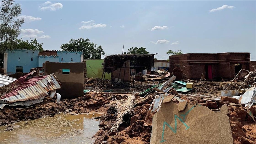 Sudan'daki şiddetli yağışlar, savaş nedeniyle yerinden edilmiş binlerce kişiyi olumsuz etkiledi