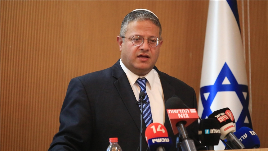 بن غفير يمدد منع زيارات الأسرى الفلسطينيين شهرا إضافيا