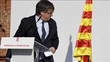 Carles Puigdemont left Spain after dramatic appearance in Barcelona, his lawyer says 