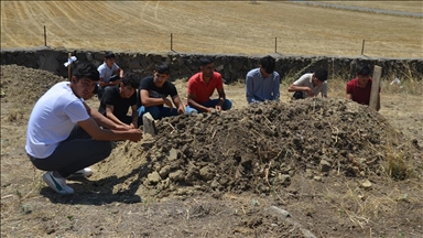 Muş'ta baraj gölünde boğulan 5 kişi toprağa verildi