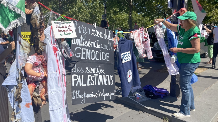 Paris'te Filistin'e destek gösterisi düzenlendi
