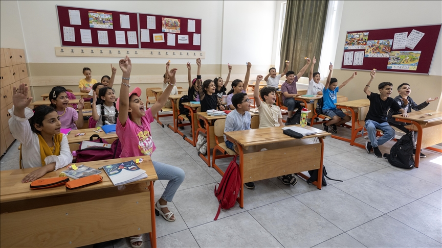 Türkiye'ye getirilen ve burada eğitim gören Filistinli çocuklar Gazze'ye dönme hayali kuruyor