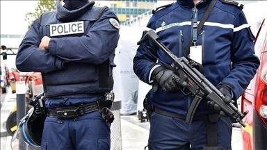 France : un homme armé d’un couteau abattu par la police en pleine rue