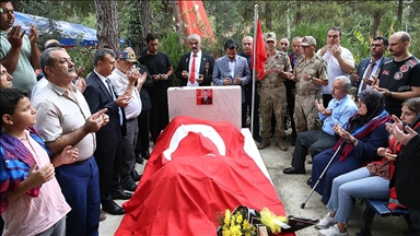 Başçavuş Ferhat Gedik, şehadetinin yıl dönümünde Hatay'daki kabri başında anıldı