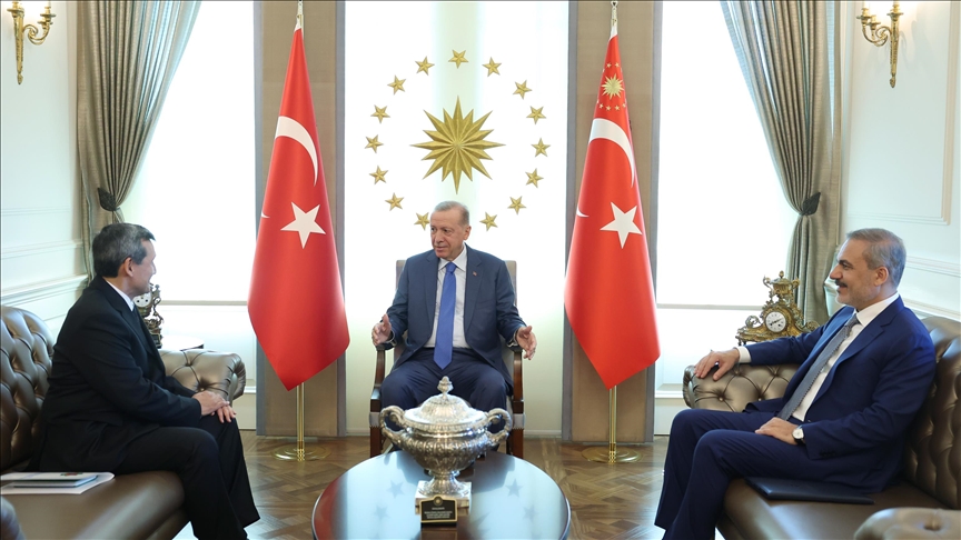 Turkish President Erdogan receives Turkmenistan’s top diplomat for talks