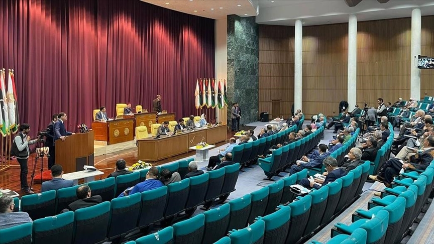 Libyan parliament ends term of Tripoli-based government amid political rift