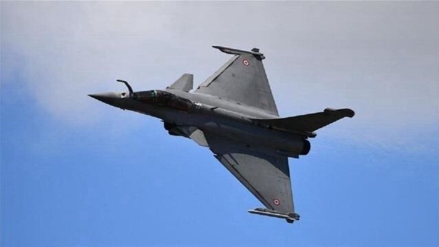 Во Франции в воздухе столкнулись два военных самолета