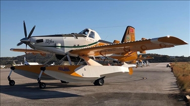 Turkish aerial vehicles join fight against wildfire in northeastern Athens 