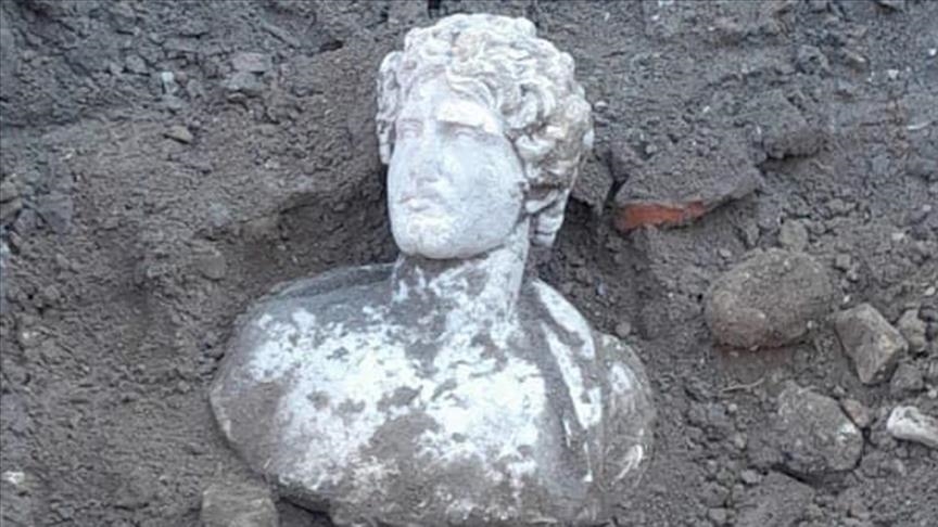 Ancient bust from Roman Emperor Hadrian’s era discovered in Türkiye