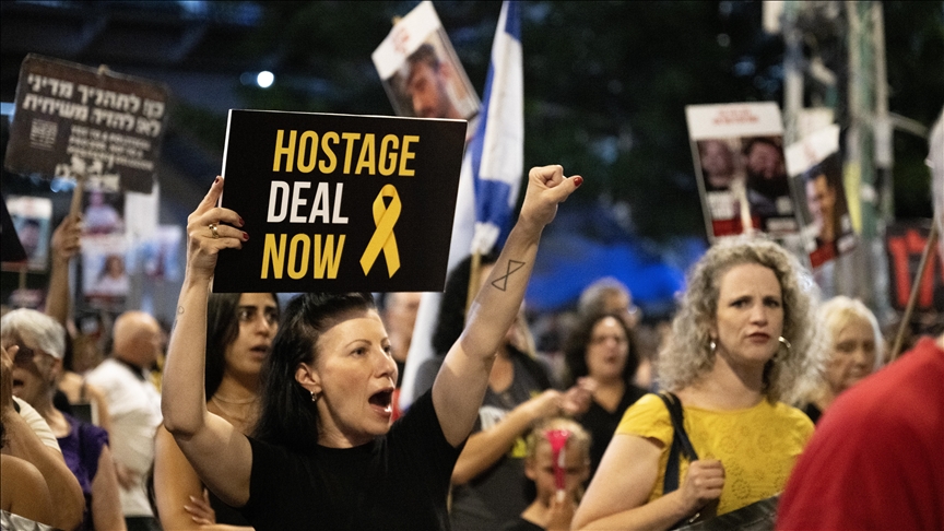Hundreds demonstrate in Tel Aviv to demand prisoner exchange with Palestinian factions