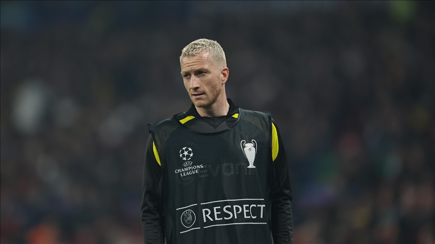 Los Angeles Galaxy sign Borussia Dortmund's midfielder Marco Reus