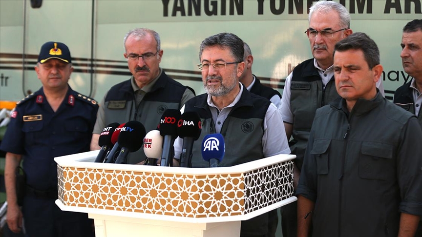 Bakan Yumaklı: Bugün ülke genelinde 47 yangın çıktı, 30'u kontrol altına alındı