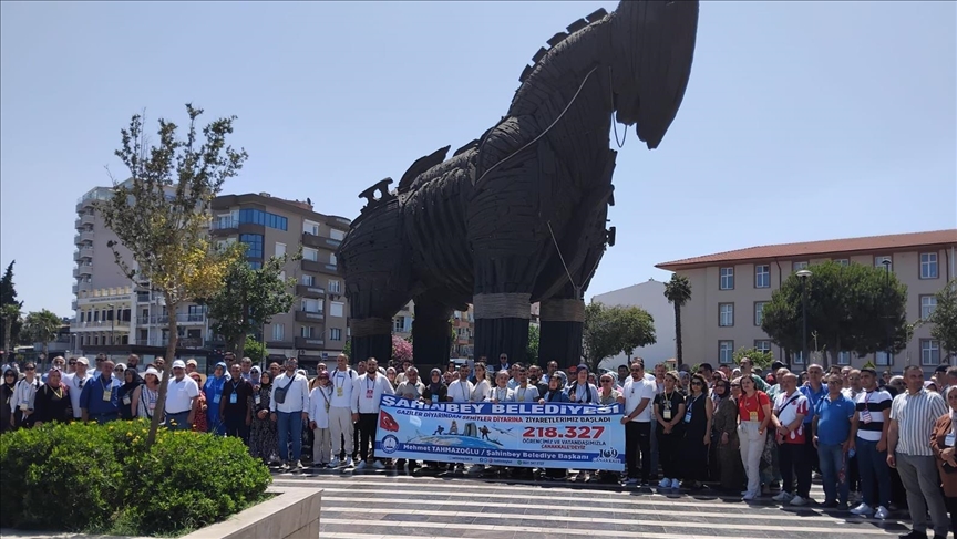 Gaziantep'ten 200 bin kişi, Çanakkale şehitleriyle buluştu