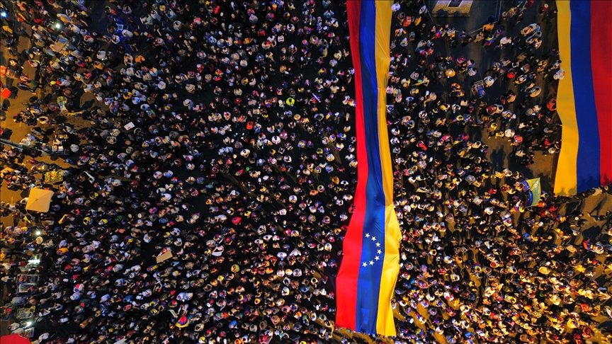 Manifestantes venezolanos realizan manifestaciones en medio de la actual agitación postelectoral