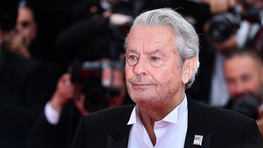 Легендарный французский актер Ален Делон умер в возрасте 88 лет