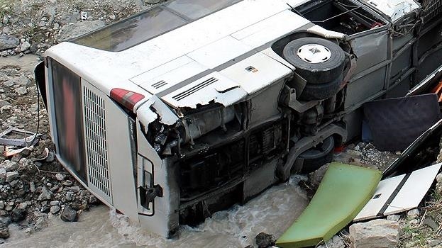 8 Dead, 37 injured in Uganda bus crash