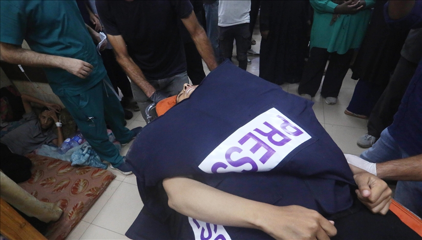 Israeli army wounds Palestinian journalist covering aggression in Khan Younis