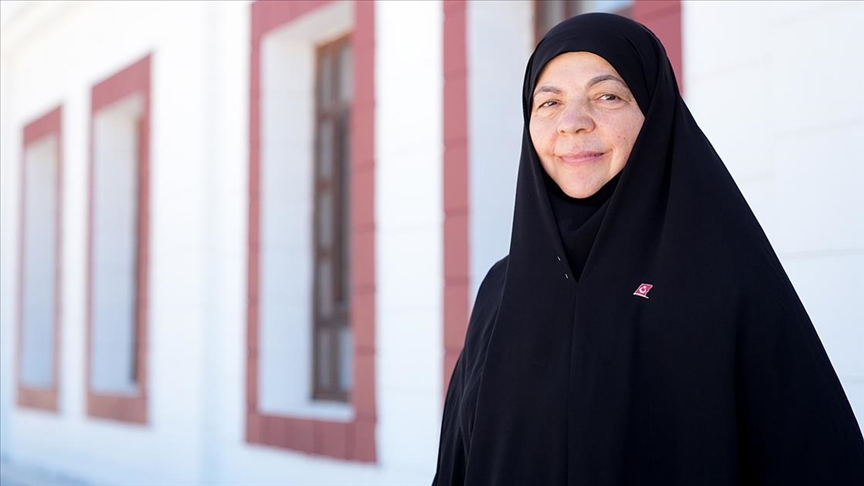 15 Temmuz şehidinin annesi oğlunun adını taşıyan camide Kur'an-ı Kerim eğitimi veriyor