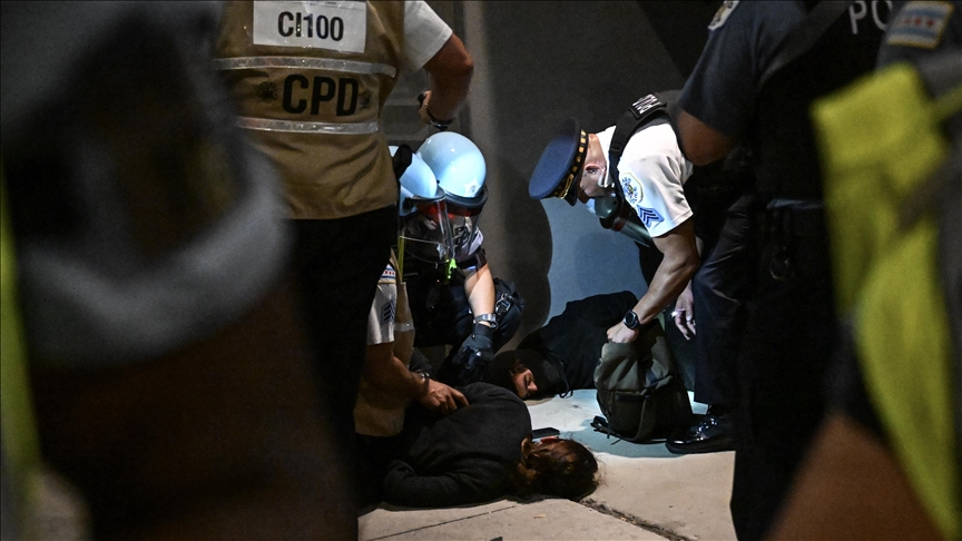 'Aggressive' Chicago police intimidate journalists at pro-Palestine protests, says attacked Anadolu videojournalist