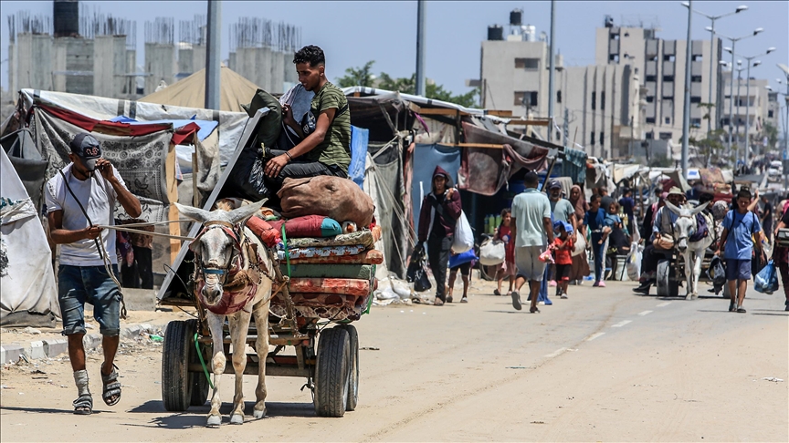 1000’s flee as Israel orders extra evacuations in Deir al-Balah