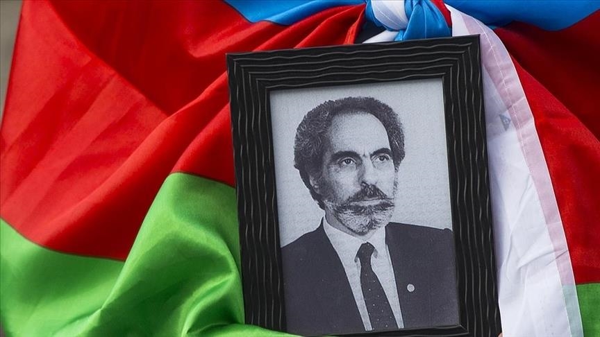 Прошло 24 года со дня смерти экс-президента Азербайджана Абульфаза Эльчибея