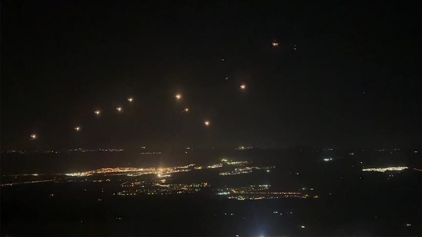 أكبر معدل هجمات منذ 35 يوما.. "حزب الله" يشن 15 هجوما على إسرائيل